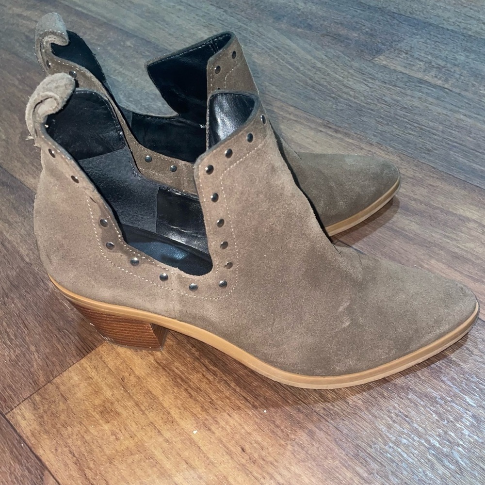 Rebecca Minkoff Lana Taupe Suede Split Shaft Ankle Boot W/ Stud Detail Size 7.5